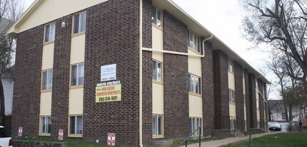 Hamilton Apartments in Omaha, NE - Foto de edificio - Building Photo