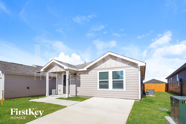 8011 Nube Medina, Unit F23 in San Antonio, TX - Foto de edificio - Building Photo