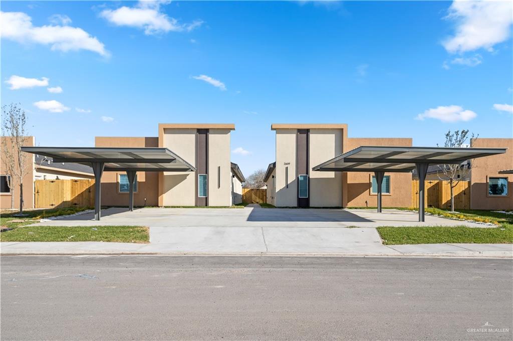 16 West Dr in Edinburg, TX - Foto de edificio