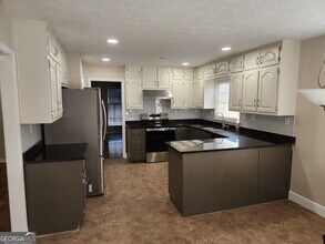 5170 Lost Dutchman Dr in Stonecrest, GA - Building Photo - Building Photo