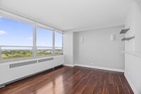 3950 N Lake Shore Dr, Unit 1608 in Chicago, IL - Building Photo - Building Photo