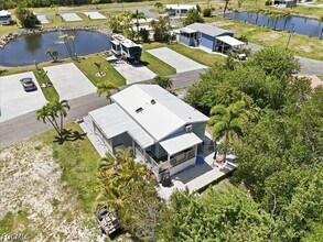 851 Arapaho Trail in Fort Myers Beach, FL - Building Photo - Building Photo