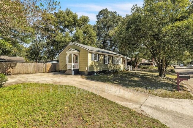 2310 Lorraine Dr in Savannah, GA - Building Photo - Building Photo