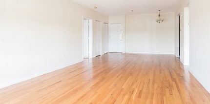 2456 Massachusetts Ave in Cambridge, MA - Building Photo - Building Photo