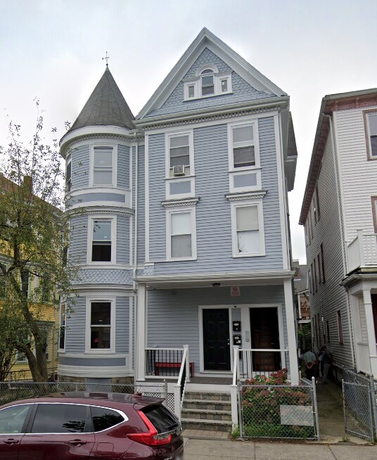 336 Centre St, Unit 2 in Boston, MA - Building Photo