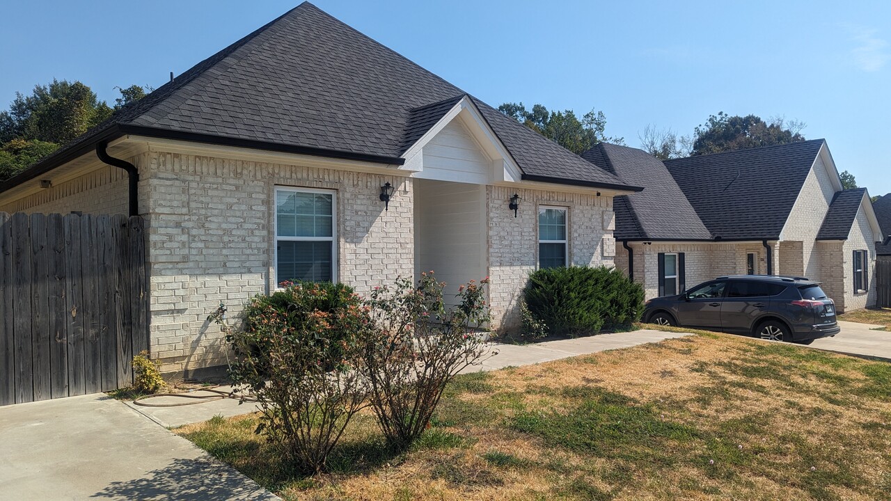 12576 County Rd 1267 in Tyler, TX - Building Photo