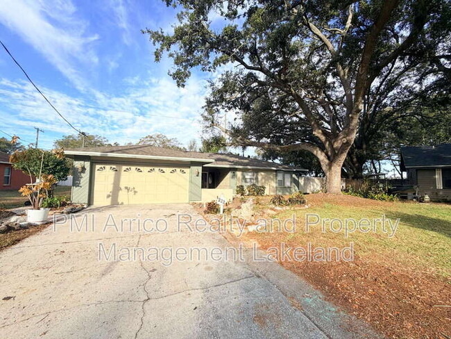 property at 222 Lakeview Dr