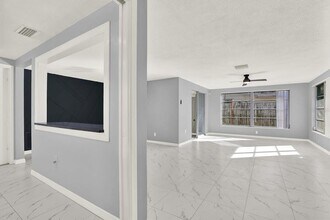 7902 Canna Dr in Port Richey, FL - Building Photo - Building Photo