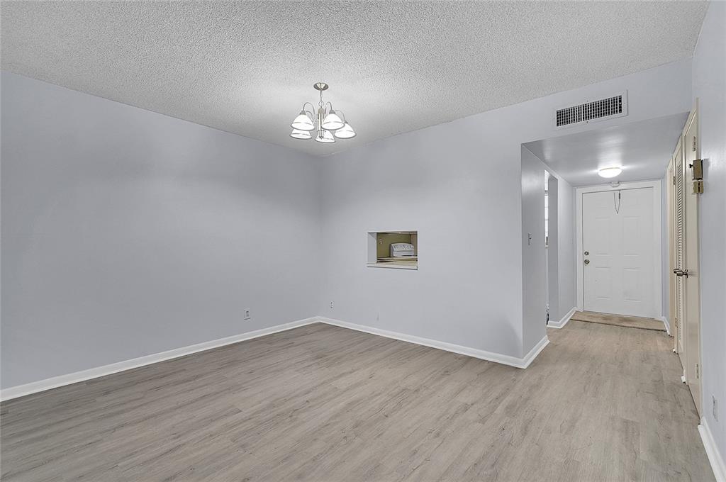 5320 NW 11th St, Unit 205 in Lauderhill, FL - Building Photo