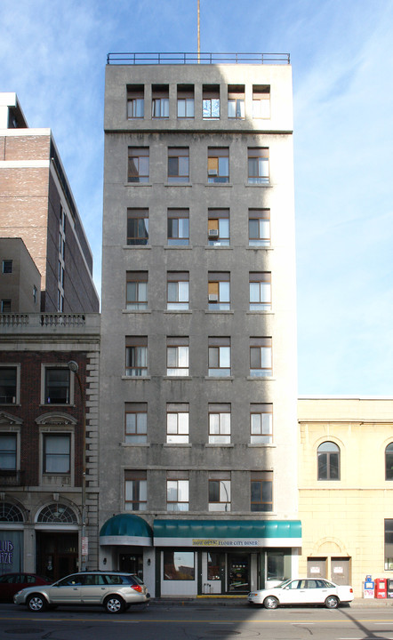 Gibbs Place in Rochester, NY - Building Photo