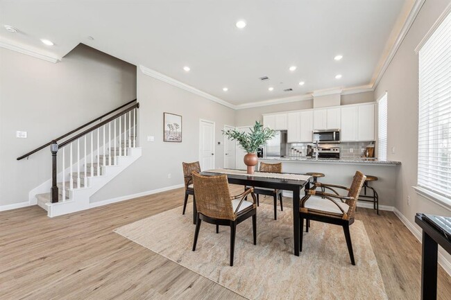 property at 3220 Crystal View Blvd