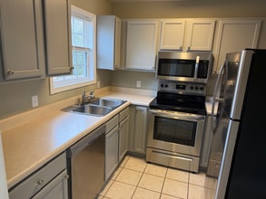 138 Alcorn St in Cookeville, TN - Foto de edificio - Building Photo