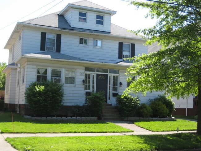 2577 E 127th St, Unit Dukes Property