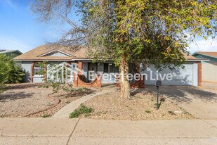 2110 W Detroit St in Chandler, AZ - Building Photo