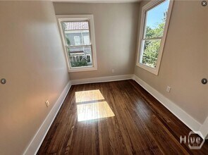 221 W Duffy St in Savannah, GA - Building Photo - Building Photo