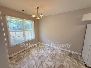 5512 Windy Valley Dr in Charlotte, NC - Building Photo - Building Photo