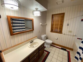 629 Dennison Ave in Columbus, OH - Building Photo - Building Photo