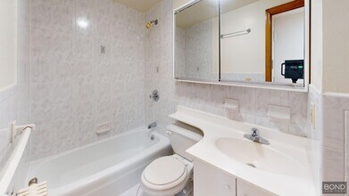491 Columbus Ave in New York, NY - Building Photo - Building Photo