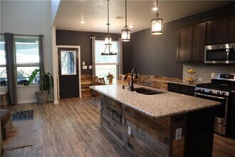 122 Sangaree Dr in Mustang Ridge, TX - Building Photo - Building Photo