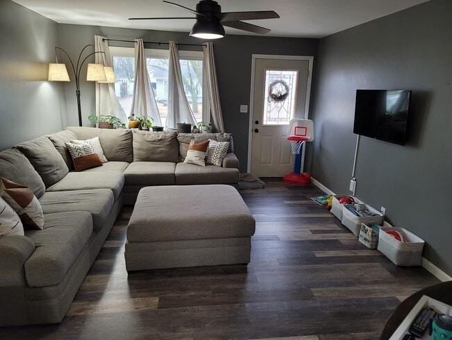 property at 2512 S Fountain Ave