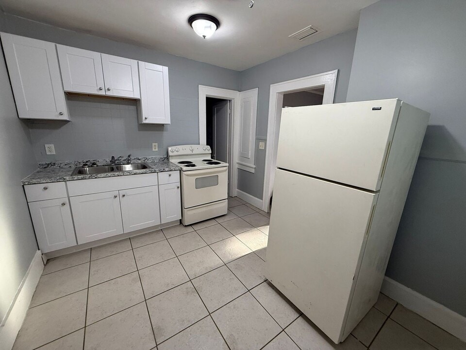1316 12th St S in St. Petersburg, FL - Building Photo