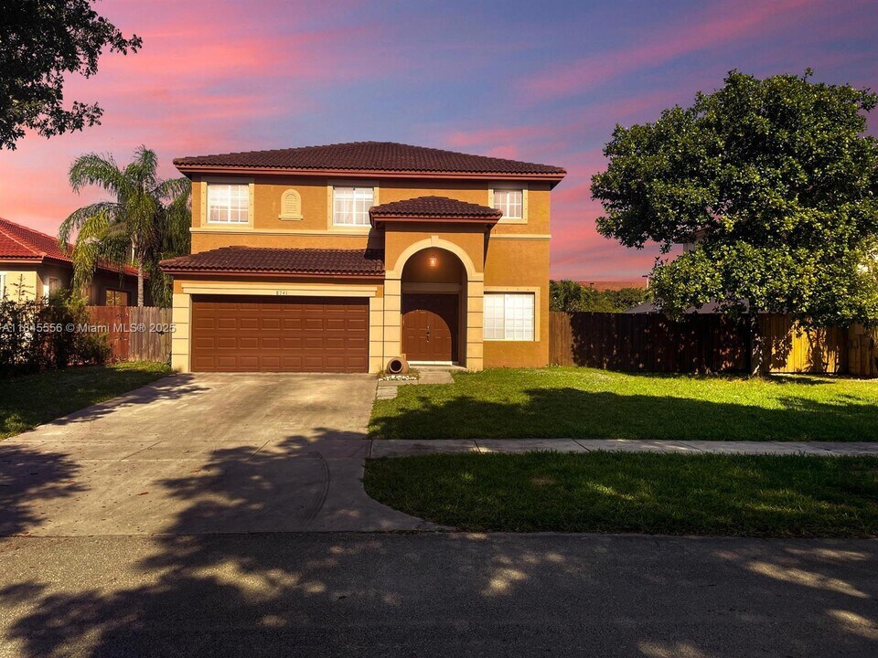 8741 SW 212th Terrace in Cutler Bay, FL - Building Photo