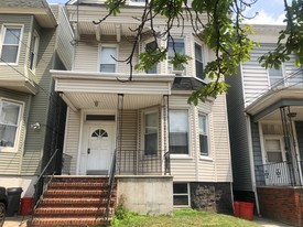 208 Shippen St Apartments