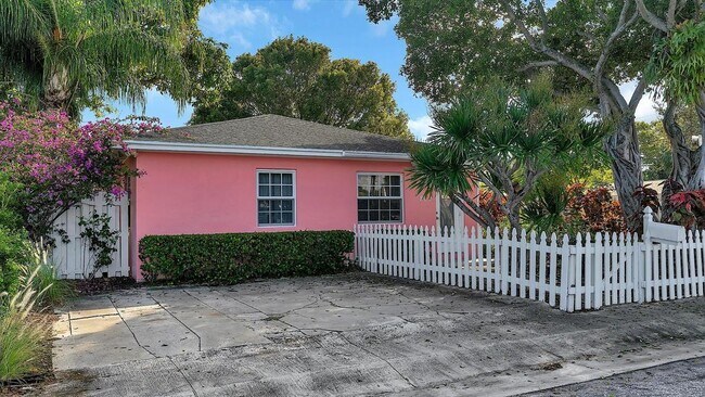 802 N J St in Lake Worth Beach, FL - Building Photo - Building Photo