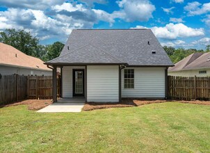 160 Carrington Ln in Calera, AL - Building Photo - Building Photo