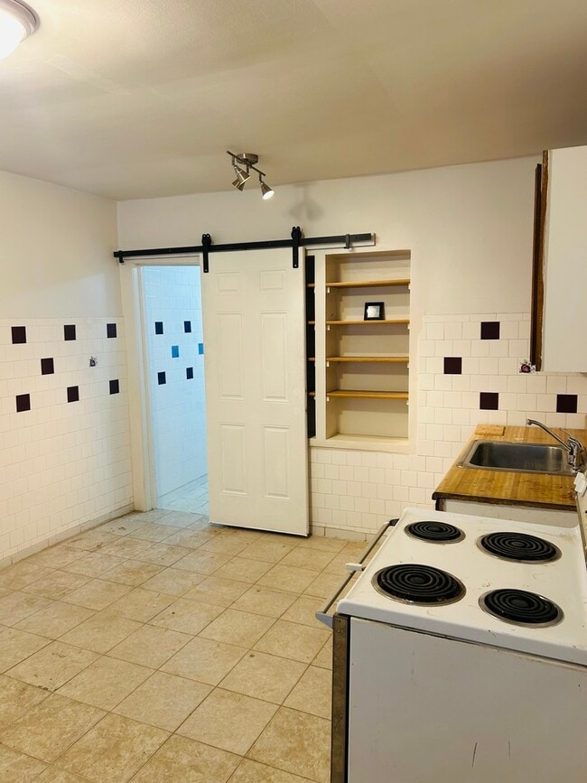 9515 S Ave N in Chicago, IL - Building Photo - Building Photo