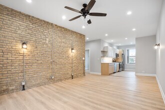 1318 W Birchwood Ave in Chicago, IL - Building Photo - Building Photo