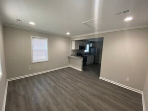 2444 Washington St, Unit 2444 in Columbia, SC - Foto de edificio - Building Photo
