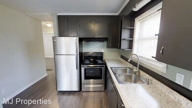 2408 Whitesburg Dr in Huntsville, AL - Foto de edificio - Building Photo