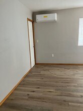 1909 N Springbrook Rd in Newberg, OR - Building Photo - Building Photo