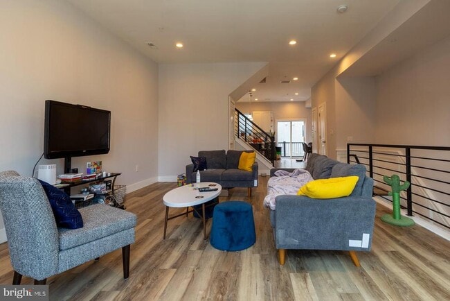 property at 1850 Frankford Ave