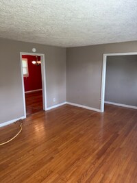 131 Waggoner St photo'