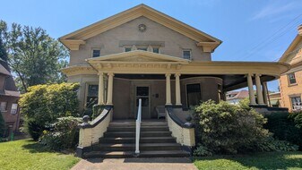 225 4th St NE in Massillon, OH - Building Photo