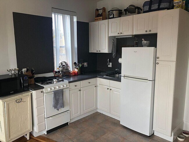 70 Queensberry St, Unit 19 in Boston, MA - Building Photo - Building Photo
