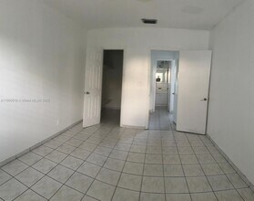 2420 Johnson St in Hollywood, FL - Building Photo - Building Photo