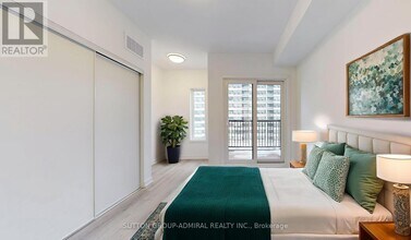 3069 Pharmacy Ave in Toronto, ON - Building Photo - Building Photo