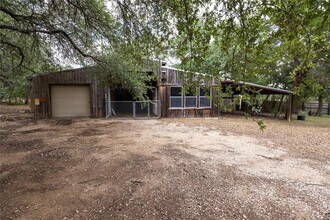 105 Ridge Oak Dr in Wimberley, TX - Building Photo - Building Photo