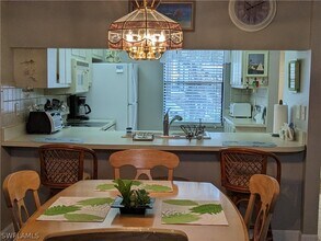 9275 Lake Park Dr in Ft. Myers, FL - Building Photo - Building Photo