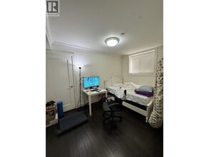 2948 W 32nd Ave in Vancouver, BC - Building Photo - Building Photo