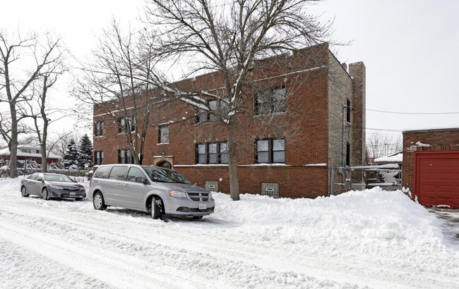 556 E 88th St in Chicago, IL - Building Photo - Building Photo