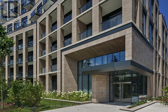 293 The Kingsway in Toronto, ON - Building Photo - Building Photo