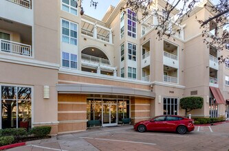 Verona Condo in Cupertino, CA - Foto de edificio - Building Photo