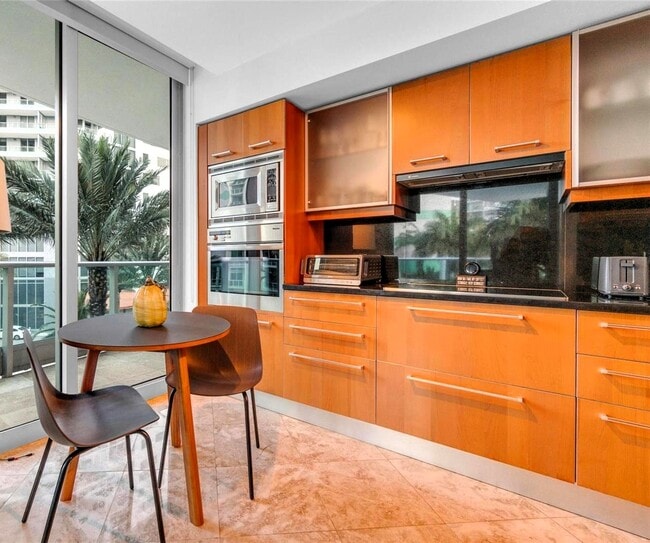 1331 Brickell Bay Dr, Unit 0 in Miami, FL - Building Photo - Building Photo
