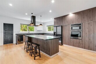 4301 NW 6th Ave in Miami, FL - Building Photo - Building Photo