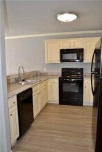 1276 N Sicily Ln, Unit 1 in Fayetteville, AR - Foto de edificio - Building Photo