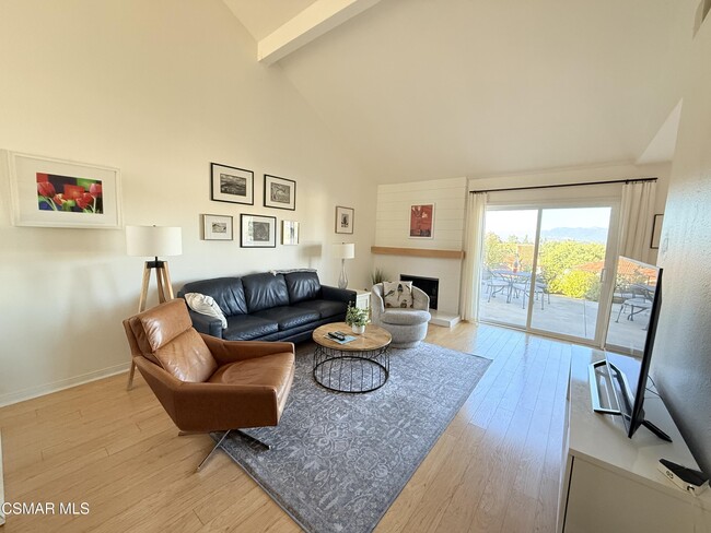 647 Blue Oak Ave in Thousand Oaks, CA - Building Photo - Building Photo